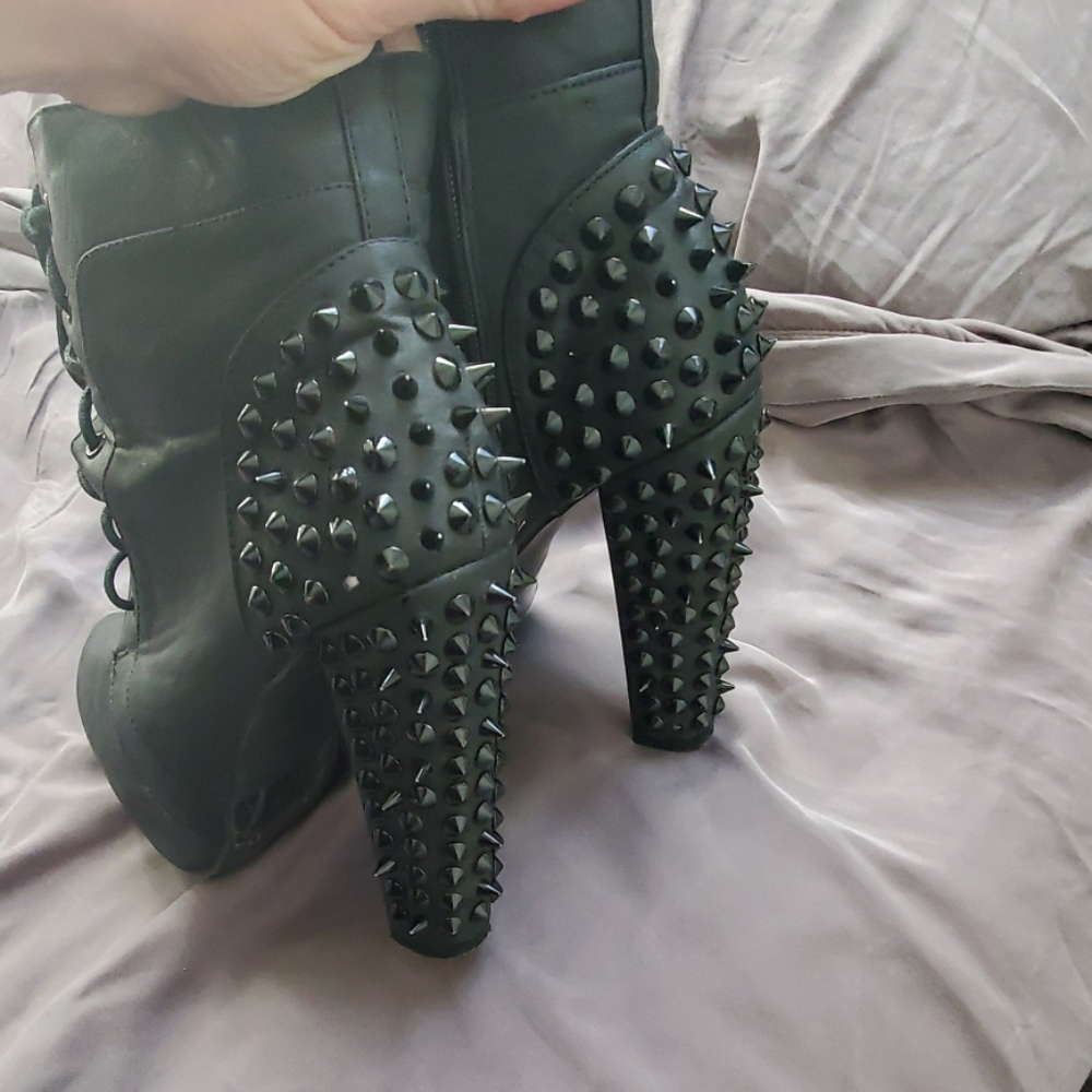 High Spiky Boots